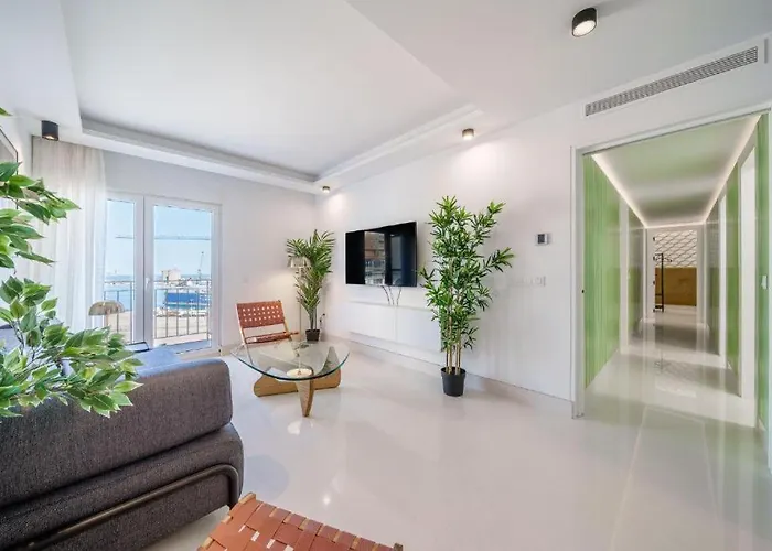 Soho Luxe Design - & Sea *